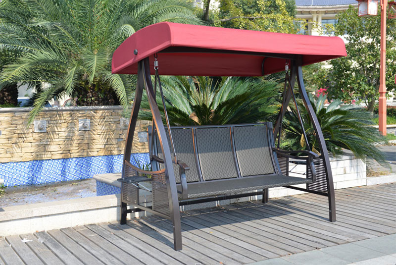 <b>尼斯三人秋千</b> <b>尼斯三人秋千</b>